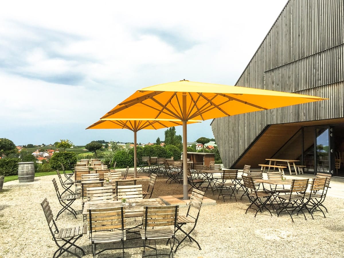 uhlmann-sonnenschirme-biergarten-schirm.jpg